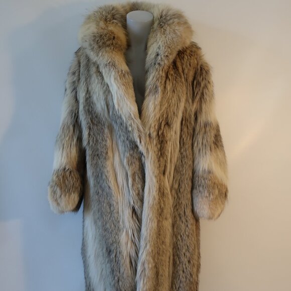 Womens Saks Fifth Avenue White Beige Full Length Coyote Fur Coat XL - Picture 2 of 16